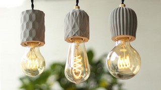 ディーエムエー、エジソン電球を再現したIoT対応のスマートLED電球をMakuakeで発売