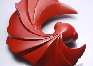 優雅なフォルムの作品を鑑賞できる笹井史恵氏の漆芸展「空のさかな」