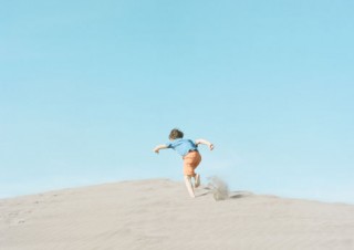 デザイナーからフォトグラファーに転身した濱田英明氏の写真展「DISTANT DRUMS」