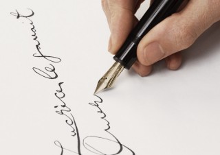 モンブラン、カリグラフィーの芸術性を高めるペン先を採用した万年筆を発売