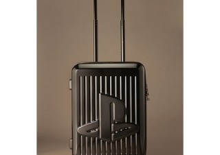 ヴィレヴァン、プレステファンのためのPlayStationキャリーケースを発売