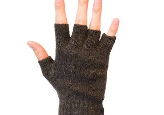 サンコー、細かい作業をしながらも使えるヒーター内蔵の「USB指まであったか手袋」を発売