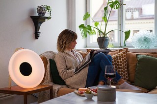 美しくて機能的。北欧ブランド「mooni」のポータブルランタンスピーカー3種を発売
