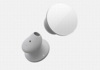 日本MS、完全ワイヤレスイヤホン「Surface Earbuds」の来年初頭発売を発表