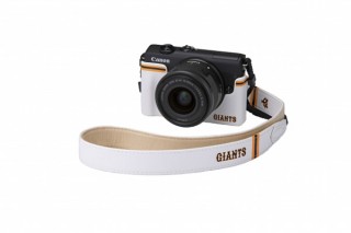 キヤノンのミラーレスカメラ「EOS M200」のジャイアンツ特製キットが発売