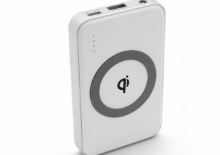cheero、Qi対応で3デバイス同時充電もできる「コンパクトモバイルバッテリー」発売