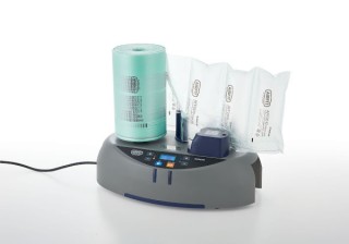 キングジム、梱包用の緩衝材を必要な分だけ自分で作れるエアクッションメーカー「エアフィット」を発売