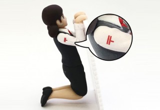 ご当地郵便局限定！ 制服フチ子さんと名所切手がセットになった「郵便局のフチ子」が11月15日より販売開始