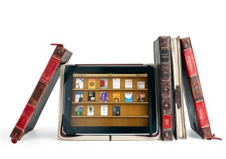 フォーカルポイント、古い洋書風デザインの個性的なiPad用インナーケース