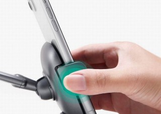 AUKEY、片手取り付けや下向き設置に対応する「車載ホルダー」を新発売