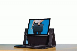 キートス、スタンドやケースとして使える人間工学設計のSurfacePro専用ケース発売
