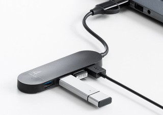 サンワサプライ、USB A変換アダプタ付きUSB Type-Cの4ポートハブを発売
