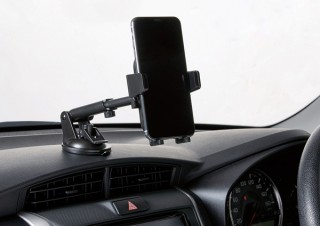 エレコム、スマホをワンタッチでホールドできる車載用ホルダー2製品を発売