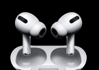ビッグセールでAppleはAirPodsを300万台以上売上!? 来年のiPhoneには同梱の噂も