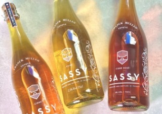 GINZA SIX店舗限定！フランク ミュラー ジュネーブとフランス産シードル「SASSY」のコラボボックスが発売