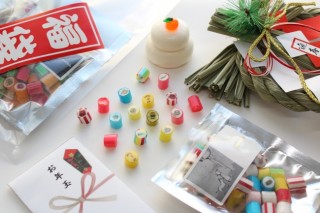 “世界一おもしろいお菓子屋さん”の「papabubble/パパブブレ」が、ユニークなお年玉キャンディを発売！