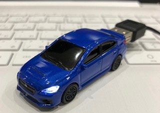 フェイス、「スバルWRX」のミニカー型USBメモリーの32GB版を発売