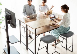 サンワサプライ、数名でのミーティングなどに使える立ち作業用デスクを発売