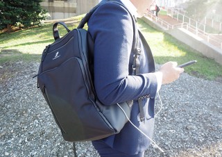 花形設計、体感重量30%削減のビジネスリュックJUXILONGを発売