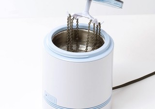 サンワサプライ、目に見えない汚れまで落とす小型タイプの超音波洗浄機を発売