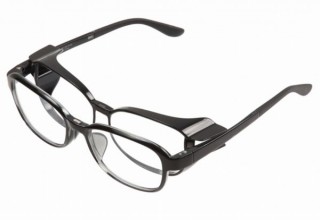 Zoff、競馬のブリンカーに着想を得た“集中できる環境”をつくる「Zoff+集中」発売