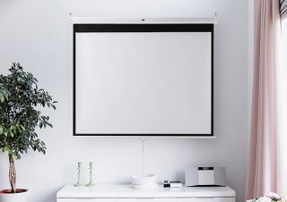 サンワサプライ、スロー巻き上げタイプの吊り下げ式プロジェクタースクリーンを発売