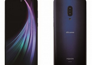 ドコモ、大画面・大容量電池・防水ながら世界最軽量141gのAQUOSフォン発売