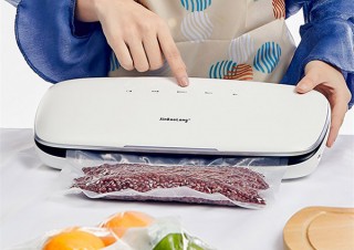鑫三海、60kpaで吸引して鮮度を保つ多機能真空器を発売