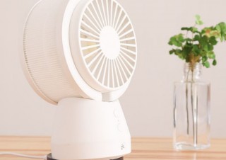花粉やウイルスをキャッチする卓上サイズの空気清浄機「スポットクーリングファン」 