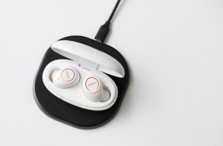 着信メッセージを読み上げる完全ワイヤレスイヤフォン「Zeeny」にわずか4000円のエントリーモデルが登場
