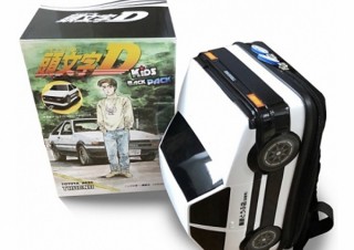 フェイス、「頭文字Ｄ」の藤原とうふ店仕様のAE86バックパックを再入荷して数量限定販売