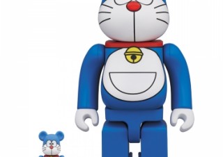 ドラえもん50周年記念！2体セットの「BE@RBRICK ドラえもん 100％ & 400%」先行発売抽選受付開始
