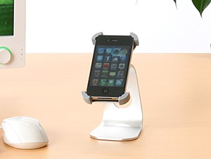 サンワサプライ、スタイリッシュなiPhone/iPad用アルミスタンド