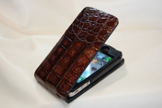 マーユ、ワニ革製のiPhone 4用高級レザーケース