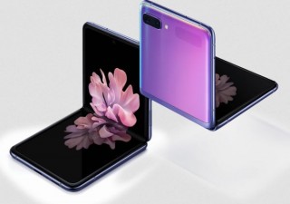 サムスン、折りたたみの失敗を改善したタテ折りスマホ「Galaxy Z Flip」発表
