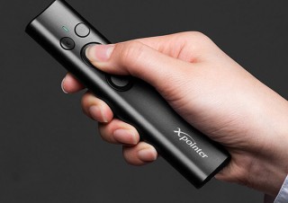 サンワサプライ、視認性に優れたエメラルドグリーン採用のレーザーポインターを発売
