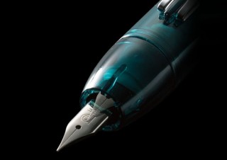 憧れの万年筆が手軽なノック式に！ プラチナ万年筆より「キュリダス」登場