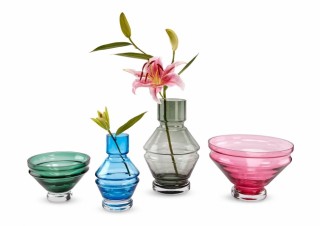 MoMA Design Storeに、ポルトガルメイドの手吹きガラスの新シリーズ「ラーウィー・リラエ」が登場
