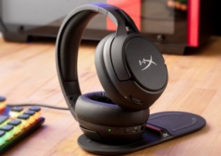 HyperX、ワイヤレス充電に対応したゲーミングヘッドセット「Cloud Flight S」を発売