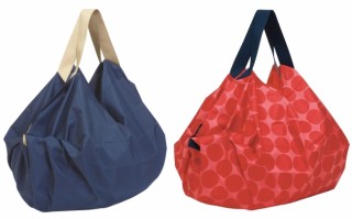 セブン＆アイとマーナが共同開発！一気にたためるエコバックが2色のカラーと3種のサイズで登場