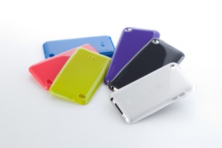 トリニティ、最薄部1mmのiPod touch用TPUケースとアクセサリのセット