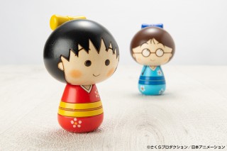 まる子と3年4組の仲間たちが創作こけしに！ 群馬県の伝統工芸とコラボした「ちびまる子ちゃんこけし」