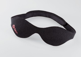 エレコム、体温を利用した温熱効果で血行を促進する「ゲーミングアイマスク」を発売