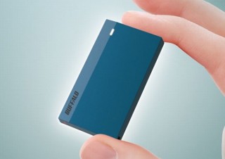 バッファロー、手のひらすっぽりサイズの小型「ポータブルSSD」発売