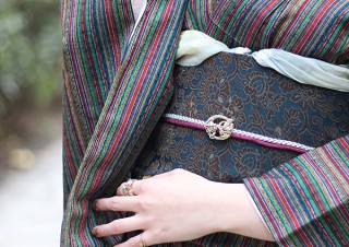 ヴィレヴァン、鳥獣戯画をモチーフにした帯留めアクセサリーを発売