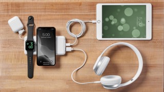 吸盤でスマホを固定できるワイヤレス充電機能付きバッテリー「Just Simple」の支援募集が開始