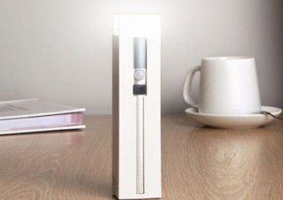 普段は卓上ライトやセンサーライト、災害時には懐中電灯にもなる「多機能ライト」発売