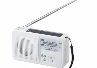 ヤザワ、スマホへ給電できるLEDライト搭載手回し充電ラジオを発売