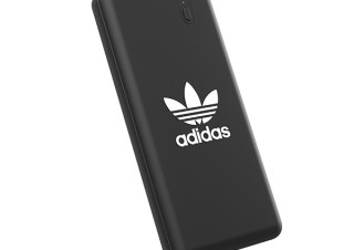 アディダス、トレフォイルロゴデザインのモバイルバッテリーを発売