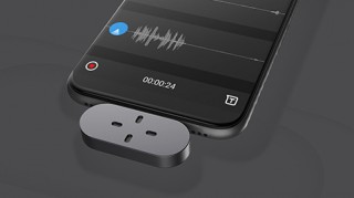 スマホに挿すだけのラクラク翻訳機「ZERO」